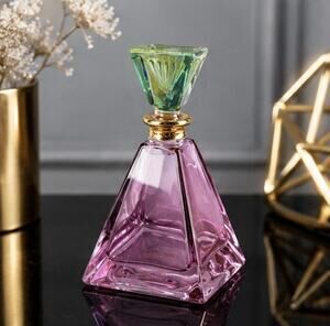 Vintage Illusions Amethyst Pyramid Shape Crystal Perfume Bottle Gold Rim 3" X 5"